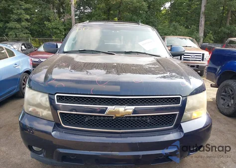 2008 Chevrolet Suburban 1500 Lt z USA, uszkodzony, nr VIN 3GNFK16368G150124